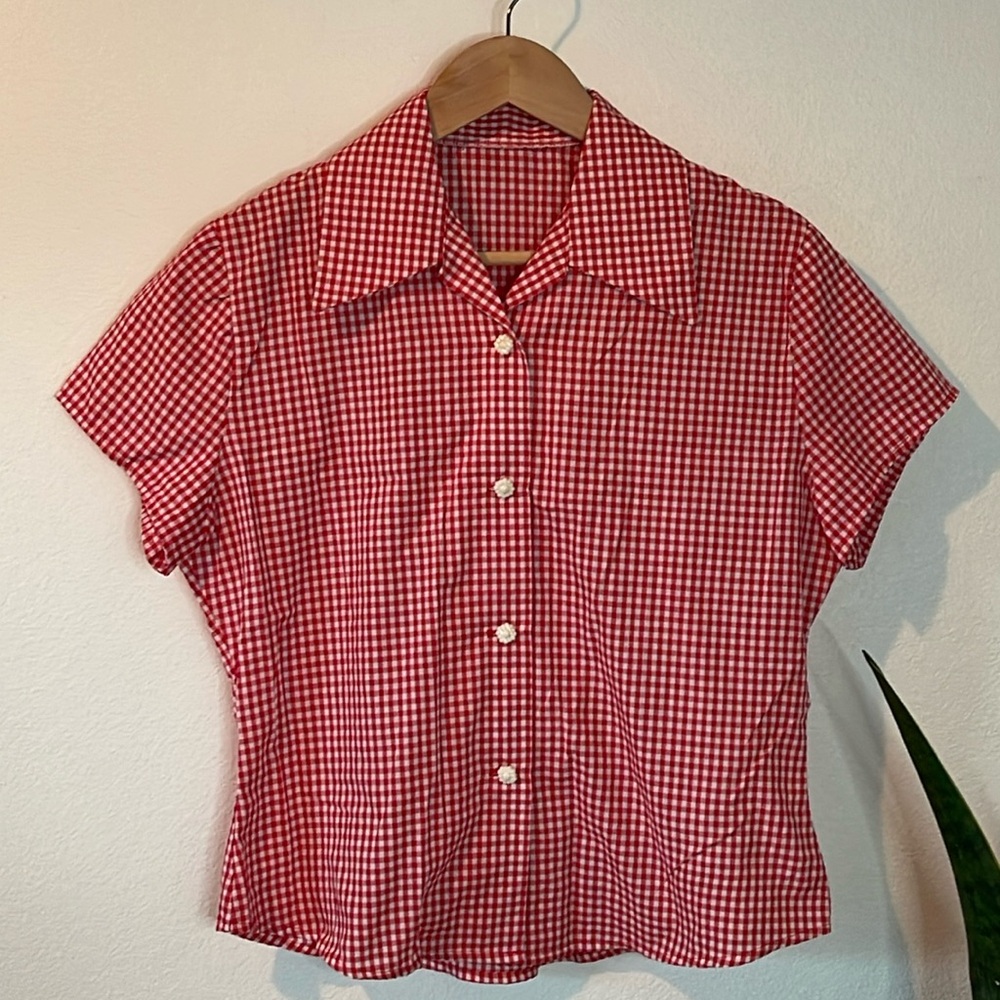 Red & White Gingham Check Top – No Brand / Measures Size Small-Medium
